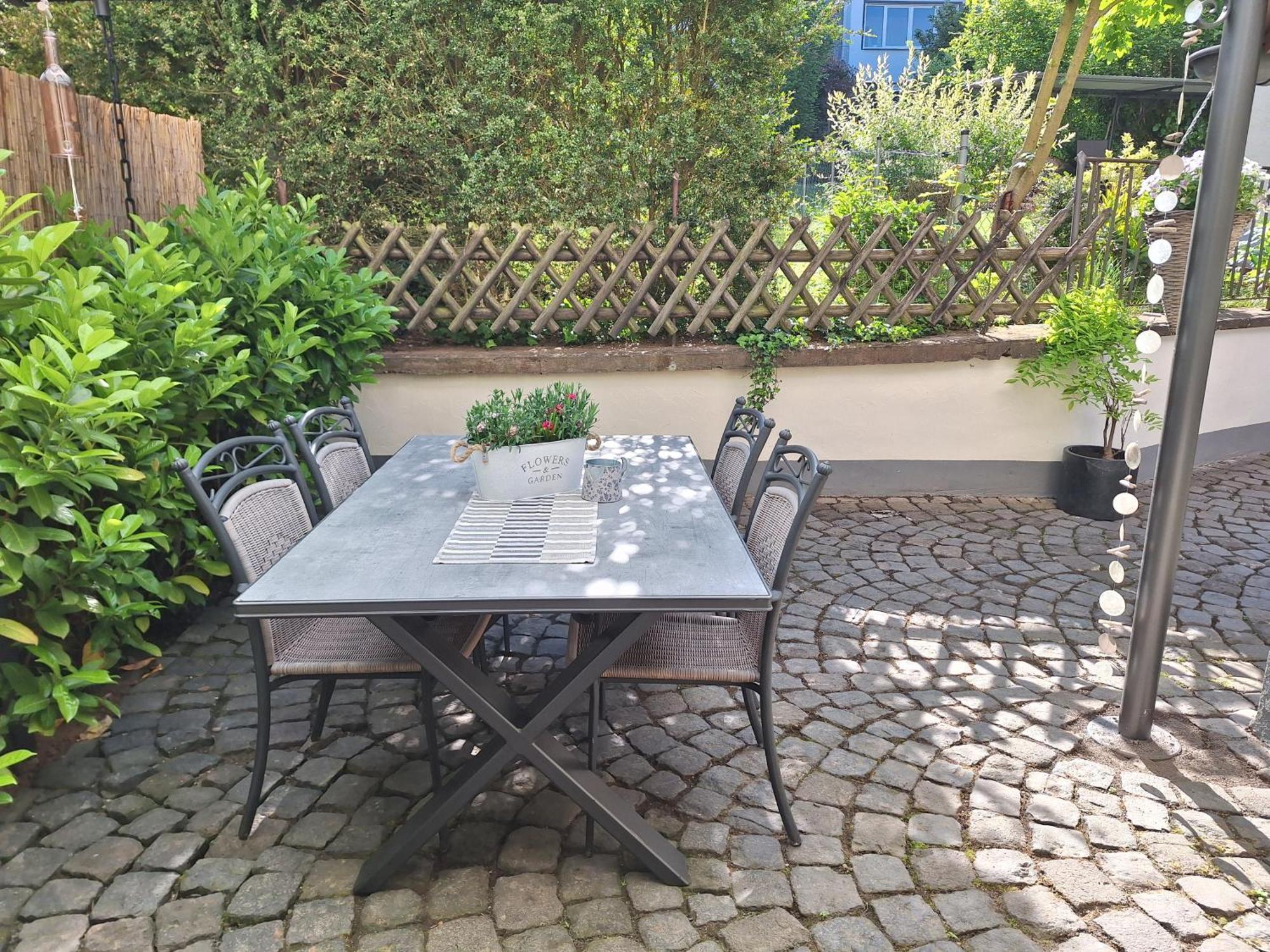 Moselperle- Urlaub Im Historischen Fachwerkhaeuschen Apartment Bullay Exterior photo